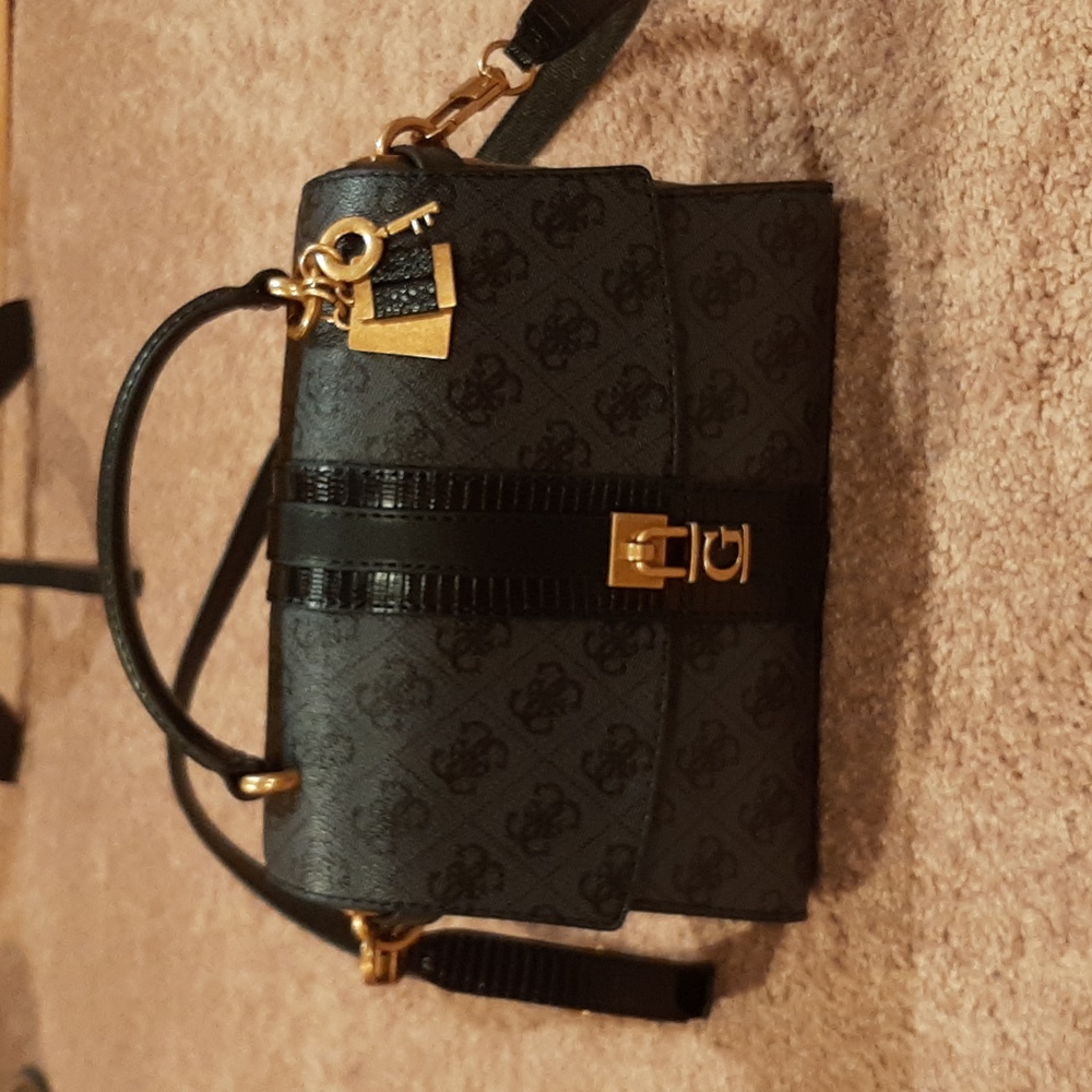 NWOT Guess Black Monogram Purse